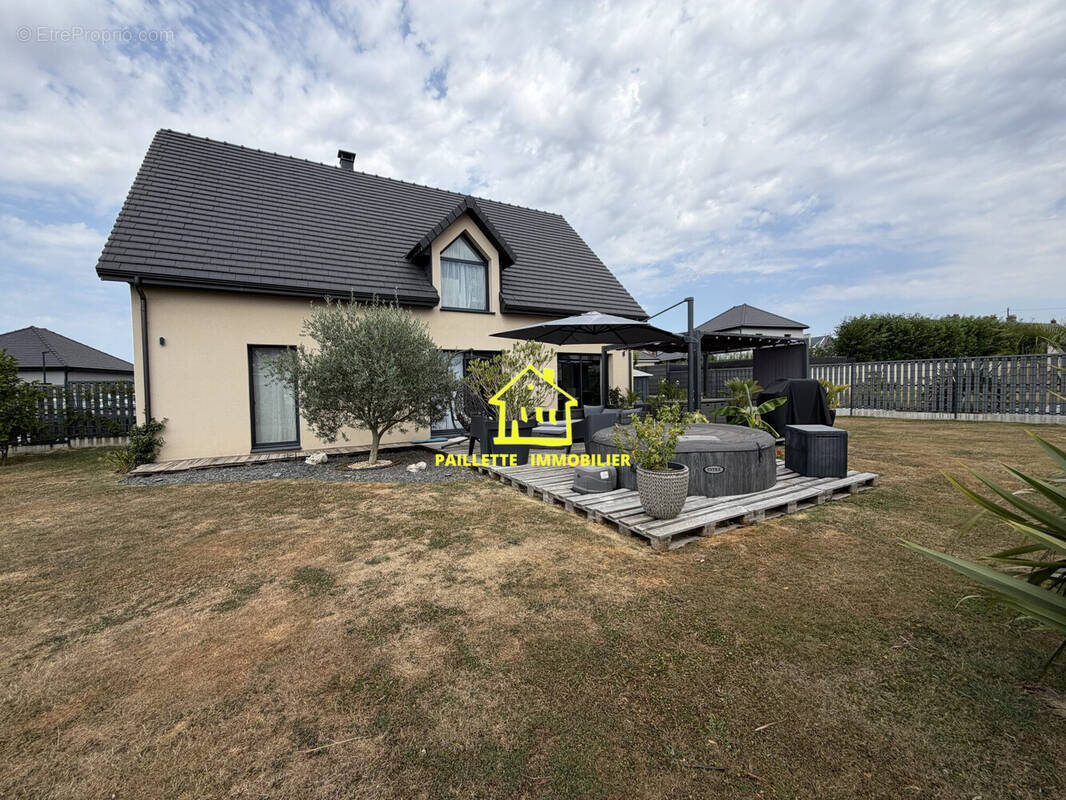Maison à SAINT-ROMAIN-DE-COLBOSC