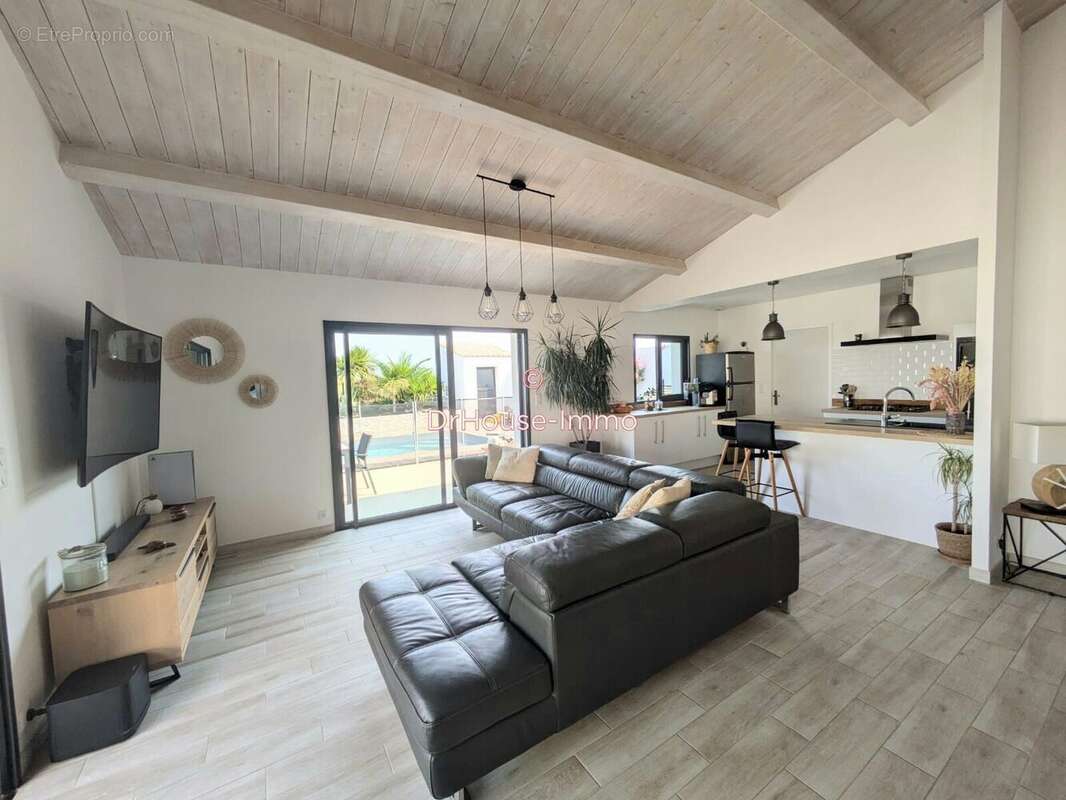 Maison à CIRE-D&#039;AUNIS