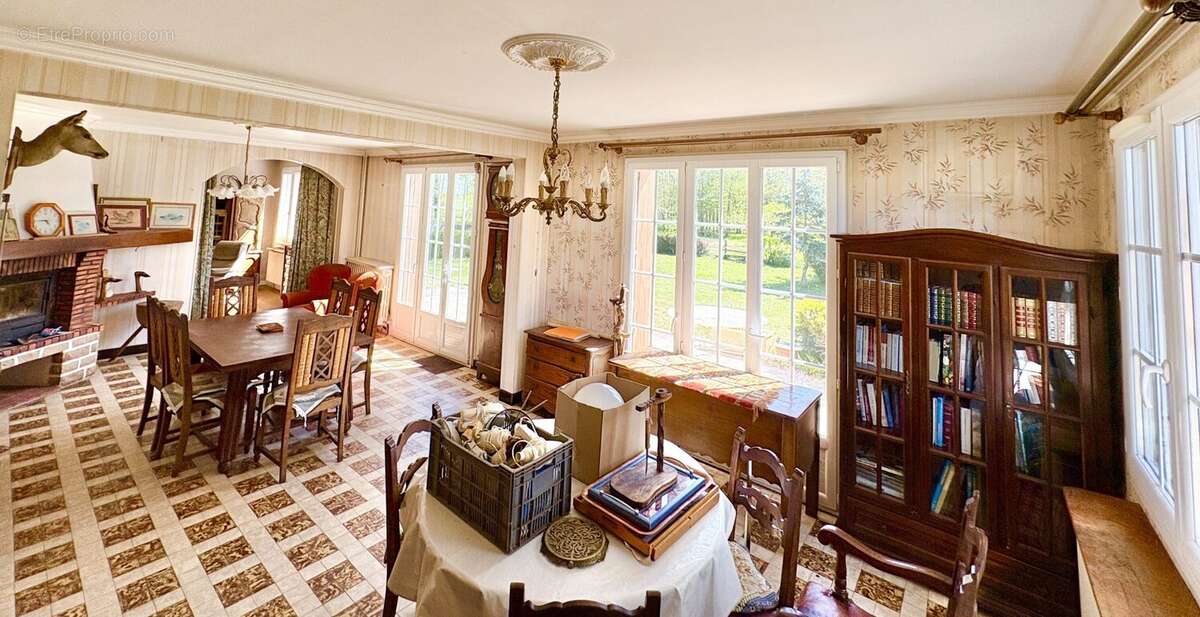 Maison à OUVROUER-LES-CHAMPS