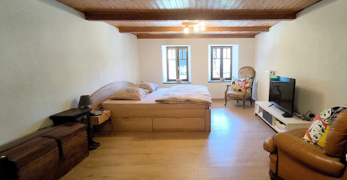 Maison à THOLLON-LES-MEMISES