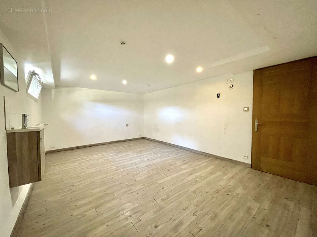 RANVILLE   Maison familiale de 168 m2 avec 5 chambres   Un fort potentiel dans un environnement privilégié - photo 14