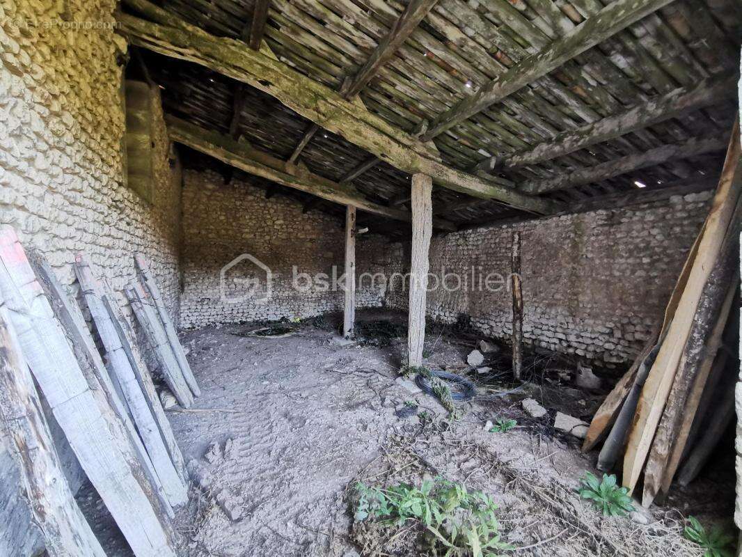 Maison à EXPIREMONT