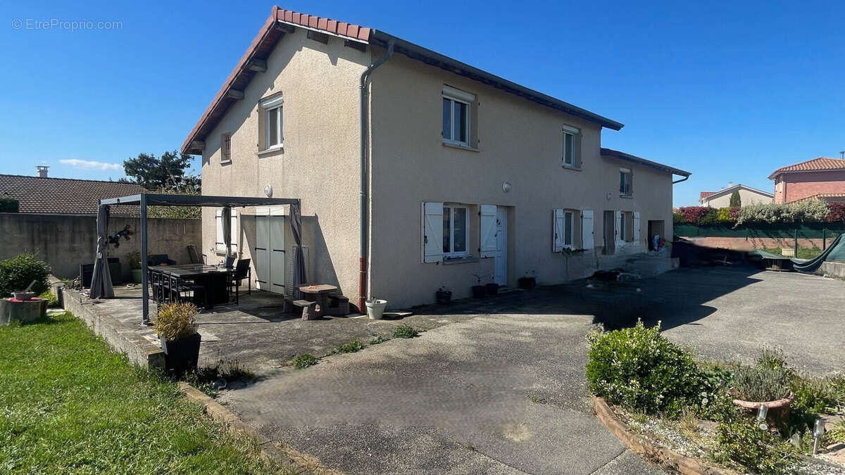 Maison à SERPAIZE