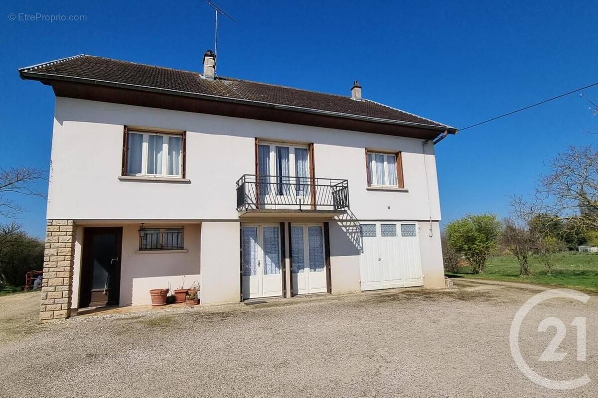 Maison à SAINT-USUGE