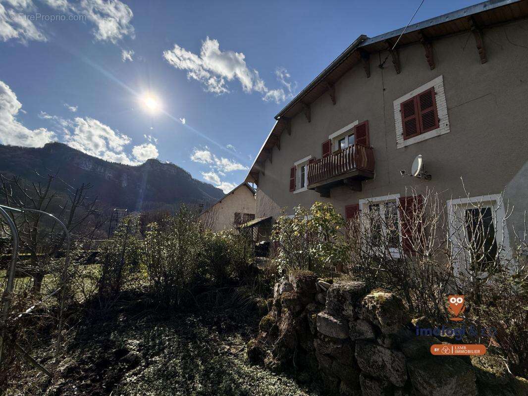 Maison à MOUTHIER-HAUTE-PIERRE