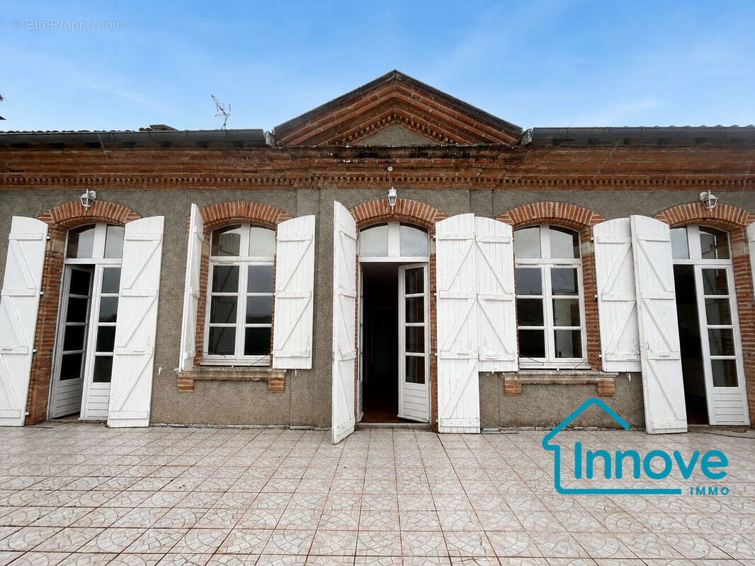 Appartement 365 m² à Grenade  - photo 3