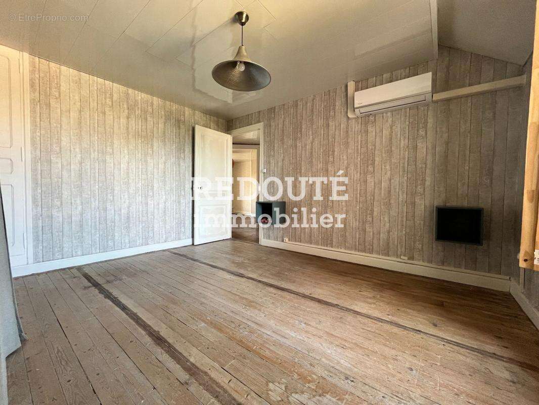 Maison à SAINT-JEAN-SUR-TOURBE