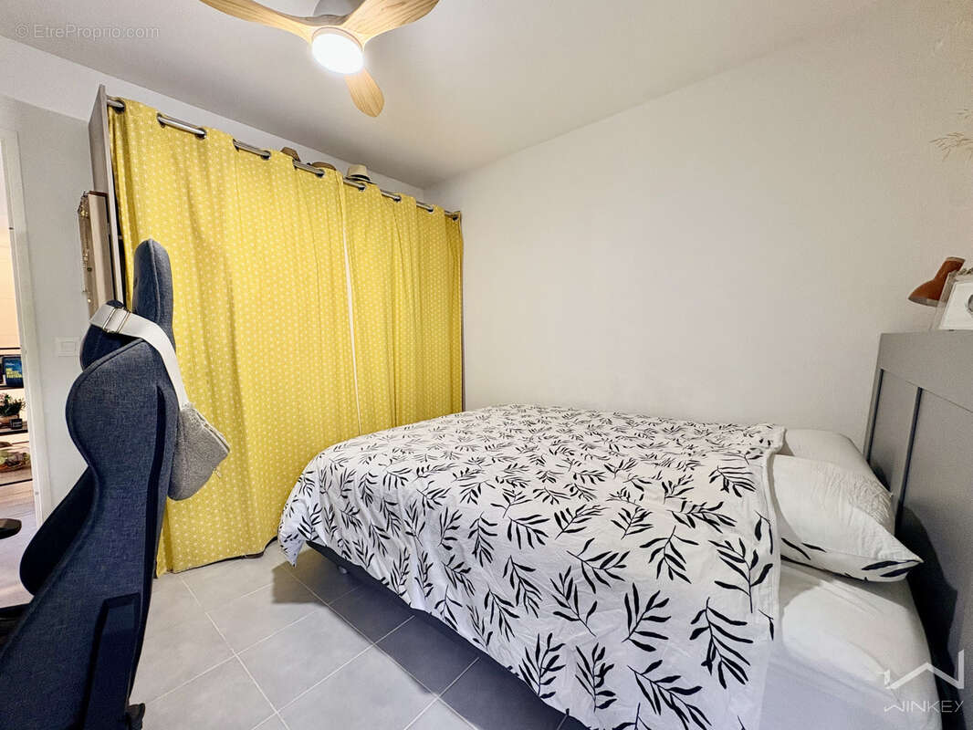 Appartement à CARROS