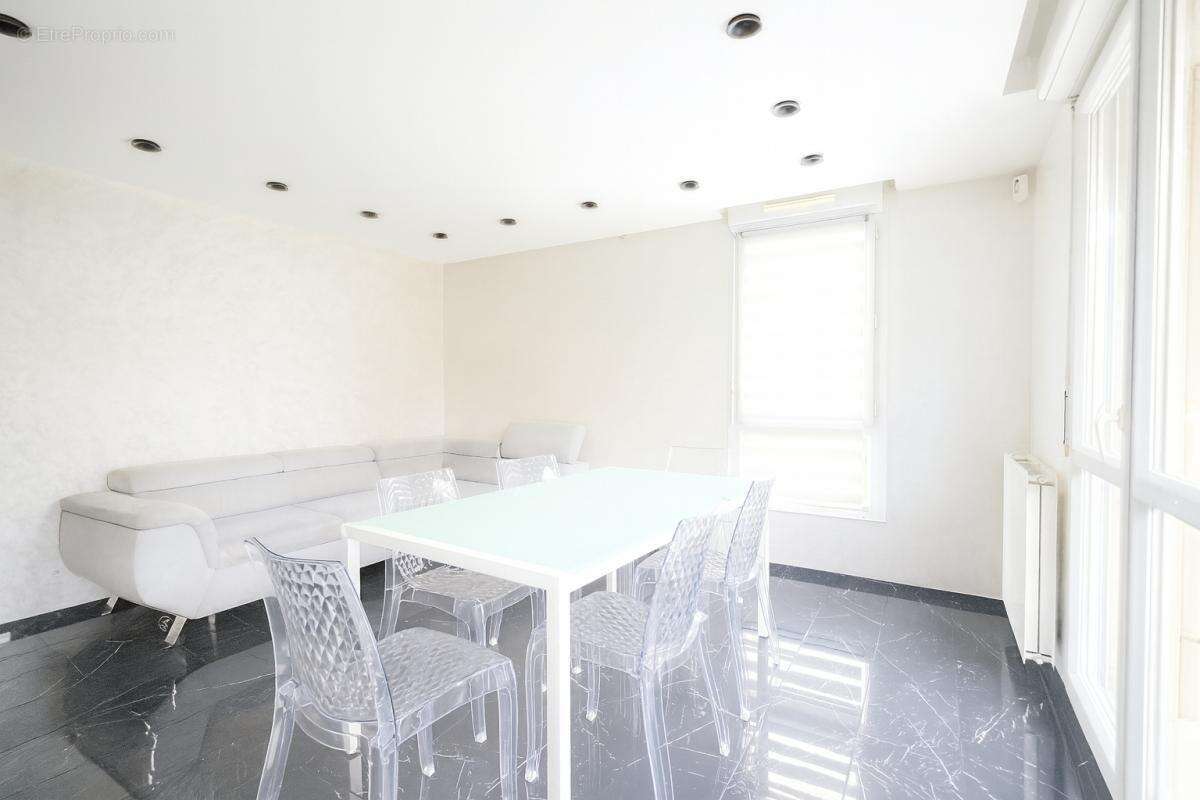 Appartement à ECQUEVILLY