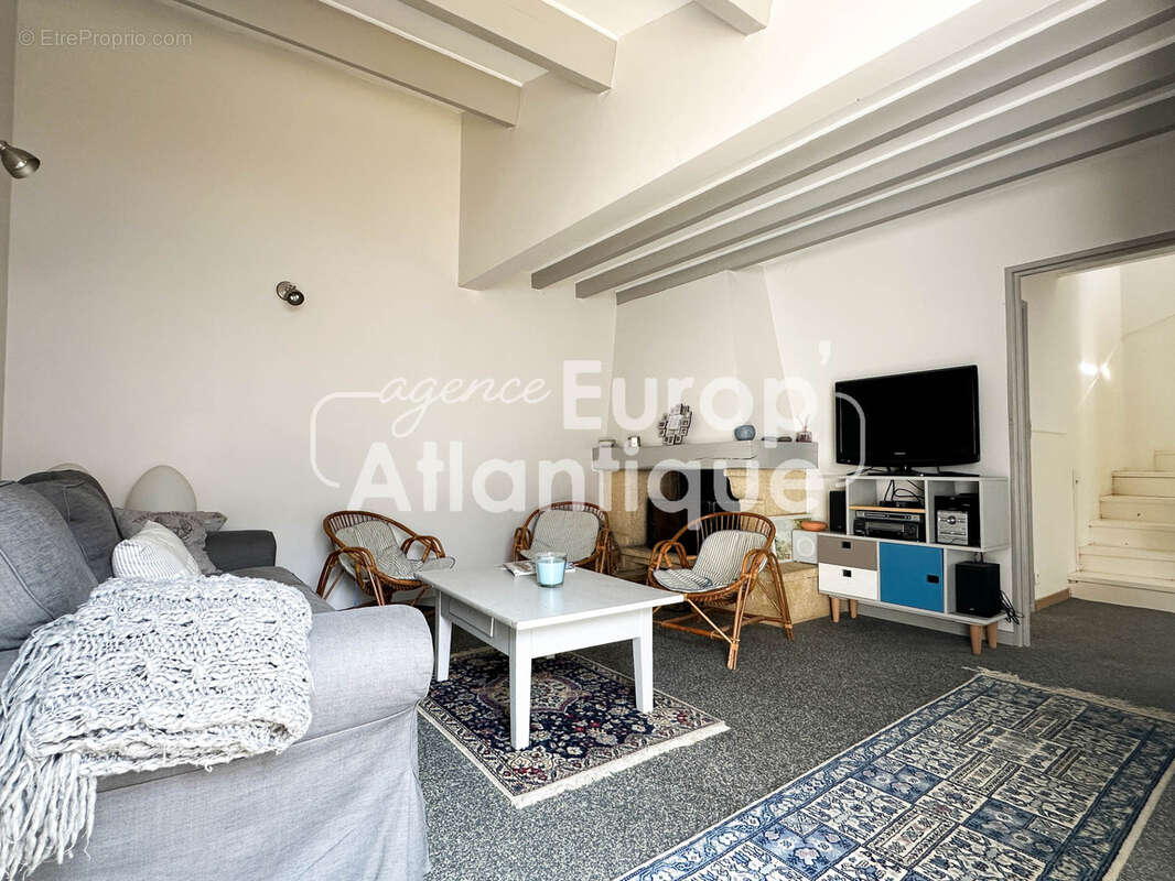 Maison à LES MATHES