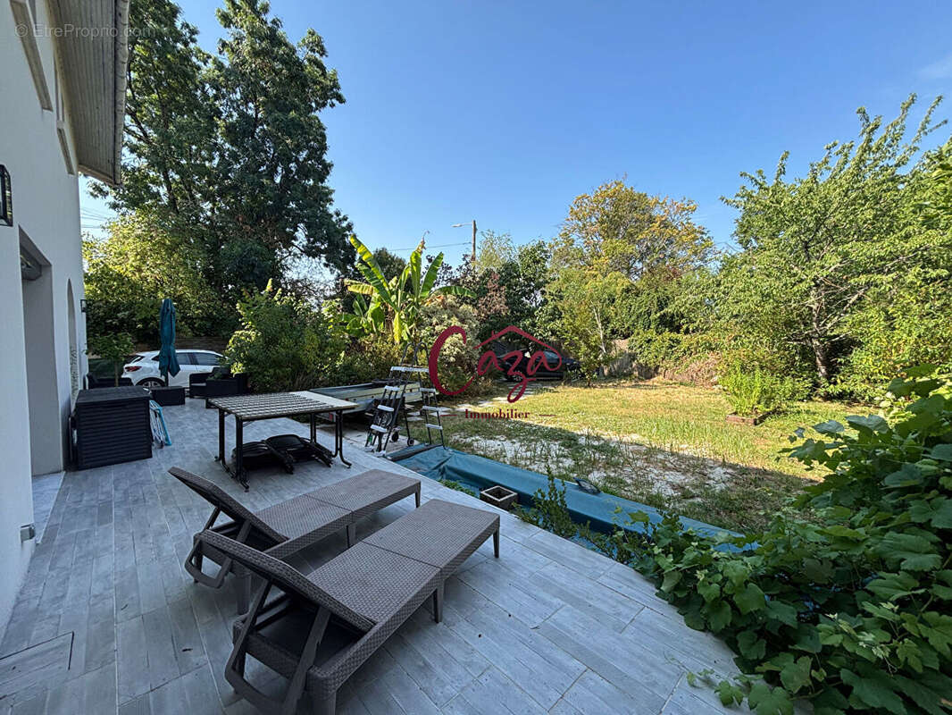 Maison en pierre 148m² - Fargues-Saint-Hilaire - photo 8