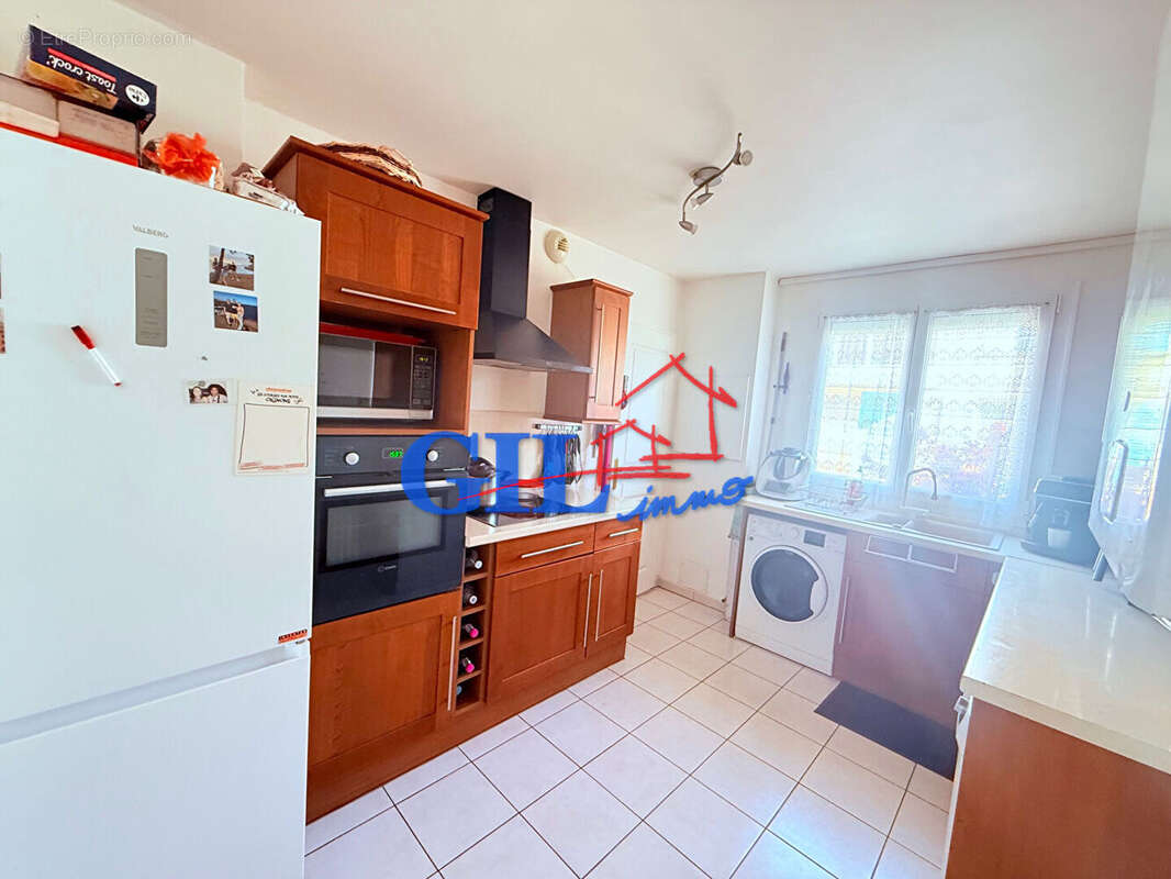 Maison à SAVIGNY-LE-TEMPLE