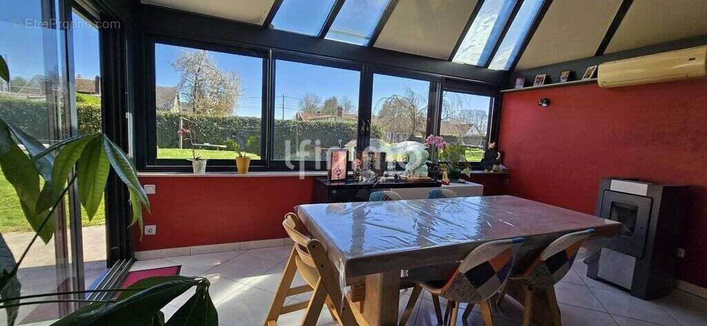 Maison avec jardin et garage – Une belle opportunité à saisir ! - photo 3