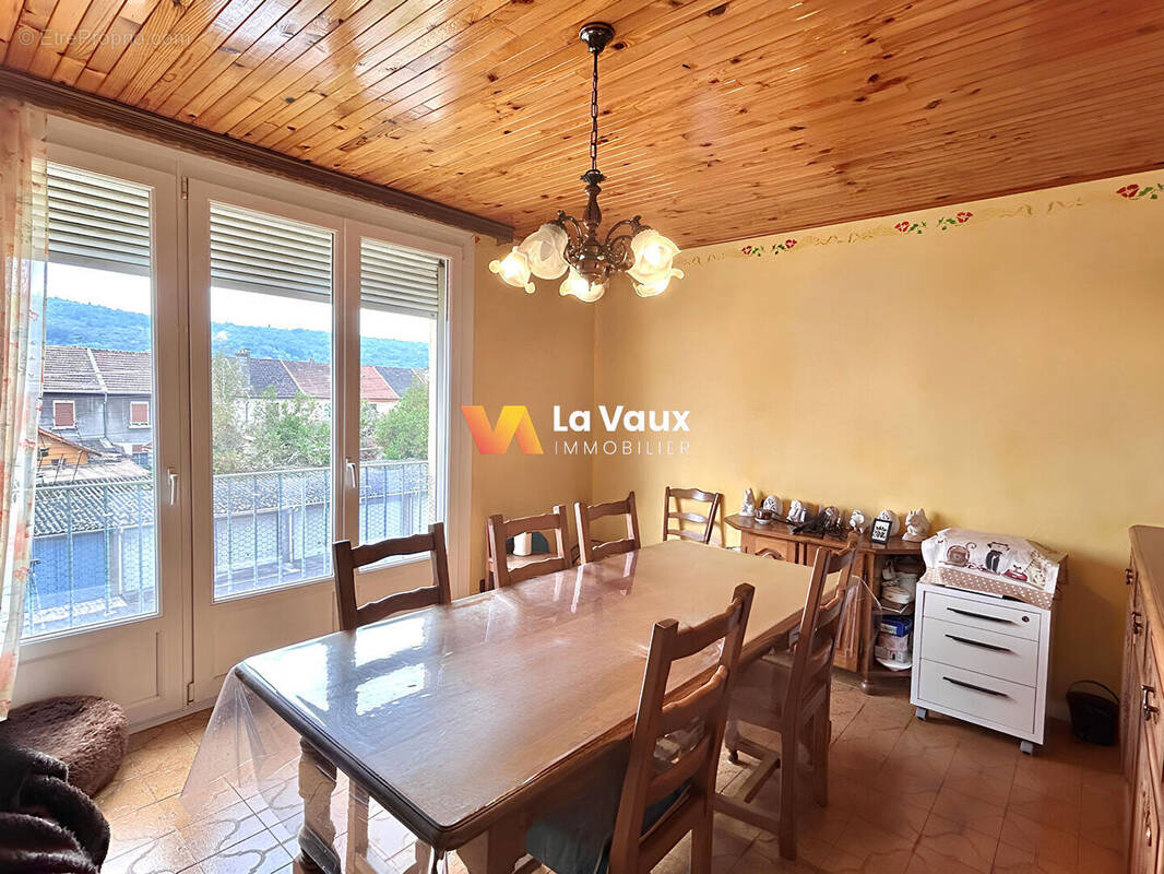 Appartement à NEUVES-MAISONS