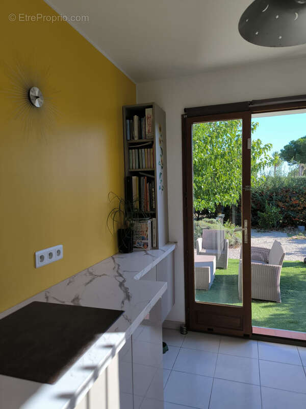 Maison à SAINT-LAURENT-DE-LA-SALANQUE