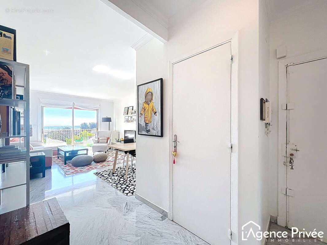 Entrée - Appartement à CAGNES-SUR-MER
