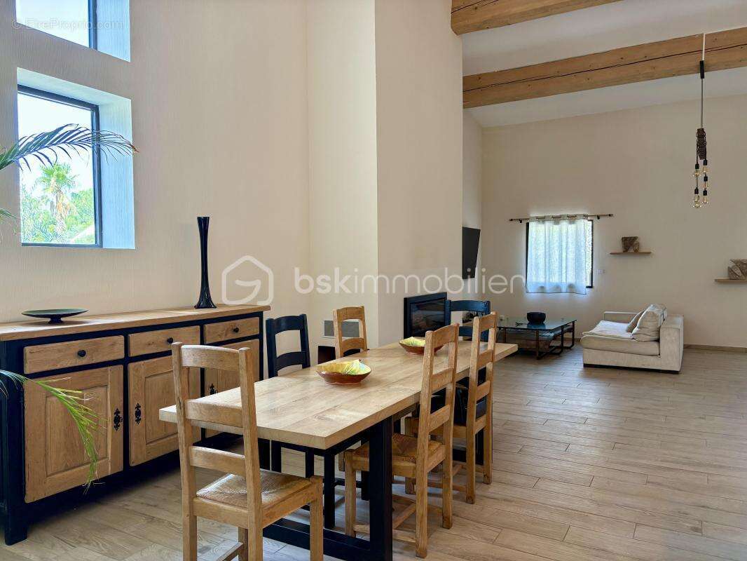 Entre Mer et Montagne, une Villa Unique au Cœur d’un Écrin d’Oliviers - photo 7
