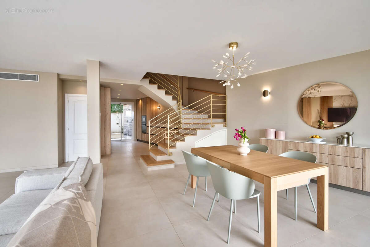 Appartement à VILLEFRANCHE-SUR-MER