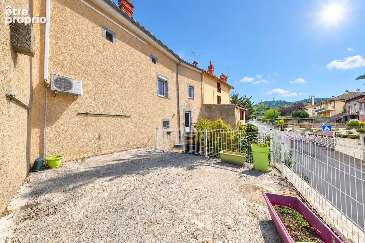 Maison de bourg avec jardin et garage - photo 7