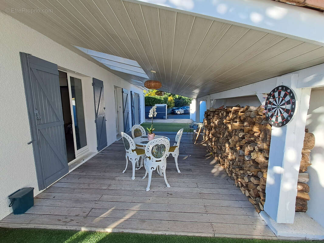 Maison à VILLENAVE-D&#039;ORNON