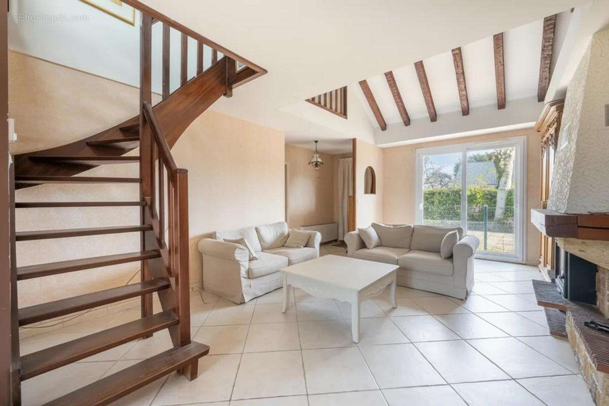 Maison à MAREIL-SUR-MAULDRE
