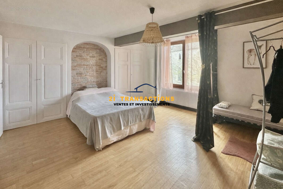 Appartement à MORNANT