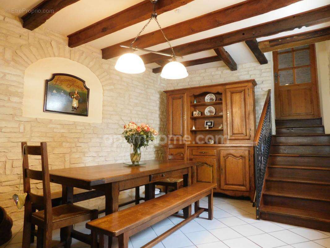 Is-sur-tille - maison atypique - 6 pièces - 3 chambres - 110 m² habitables - photo 5