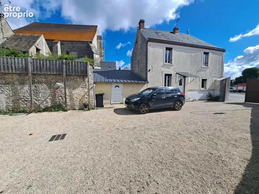 Maison en pierre et dependances + cour - photo 15