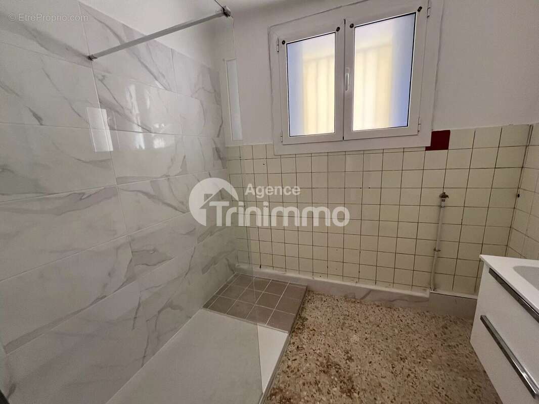 Vente Contes Maison divisée en 3 appartements - photo 16