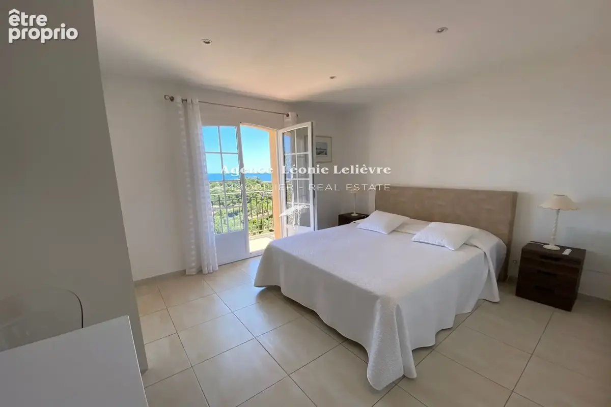 Maison 4 pièces 135 m² à vendre à Les Issambres (83380) - photo 9