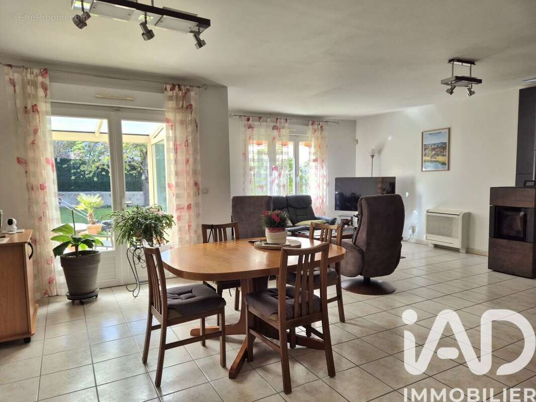 Photo 3 - Maison à MONTGERON