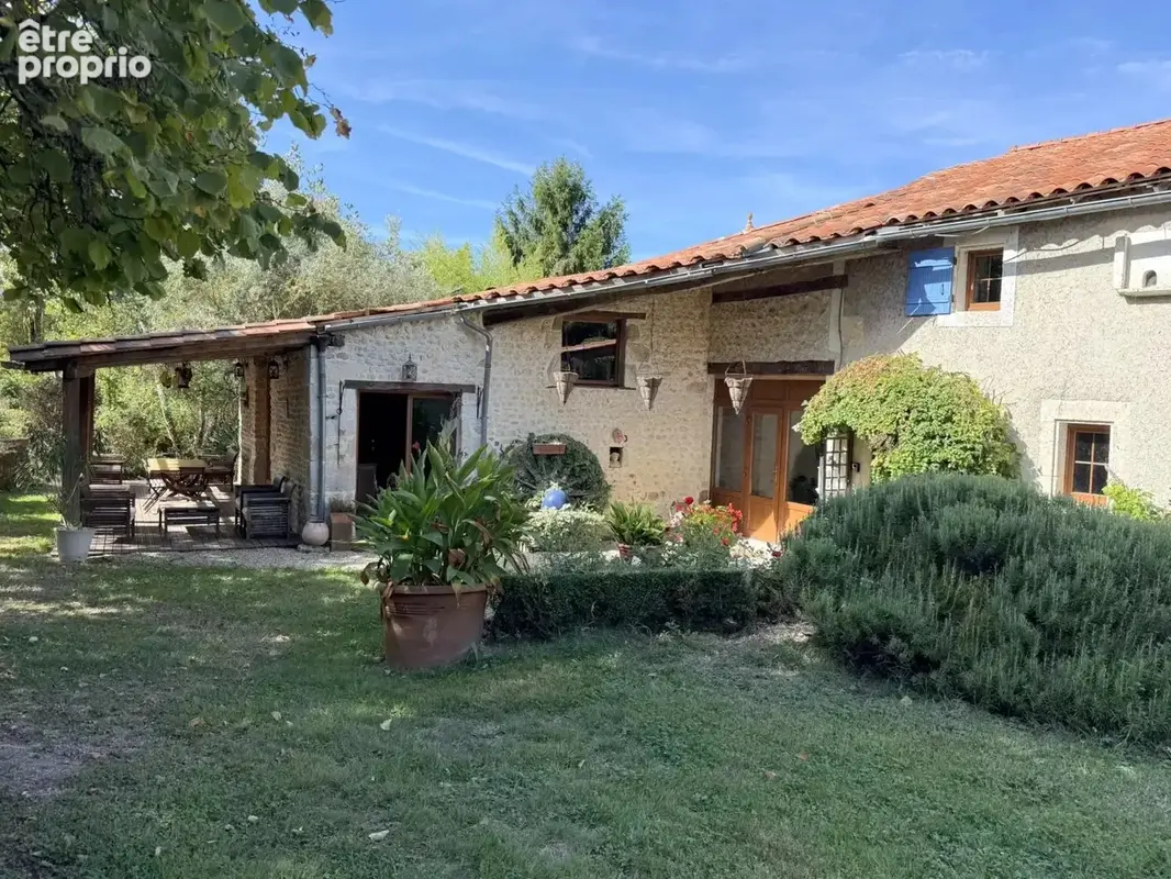 Fabuleuse maison individuelle de caractère en pierre avec piscine - photo 16