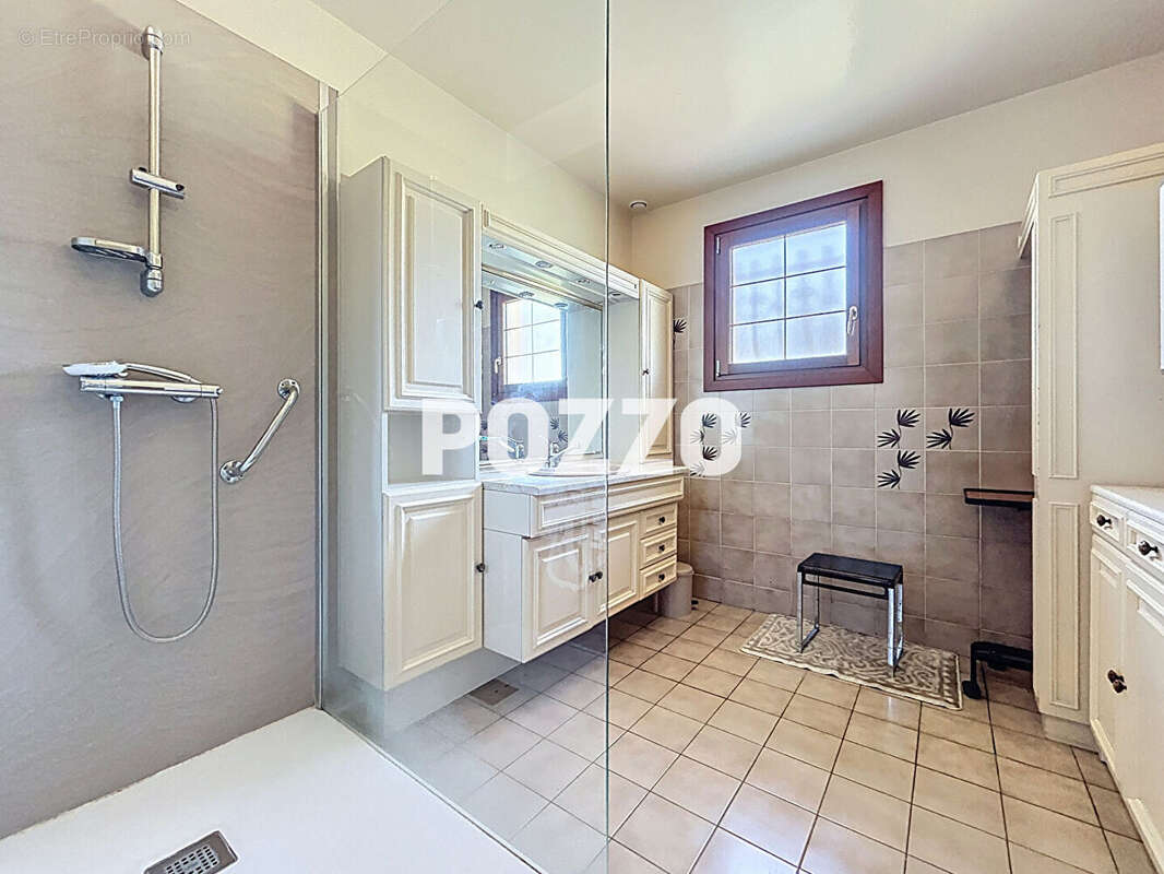 Maison à SAINT-JEAN-DES-CHAMPS