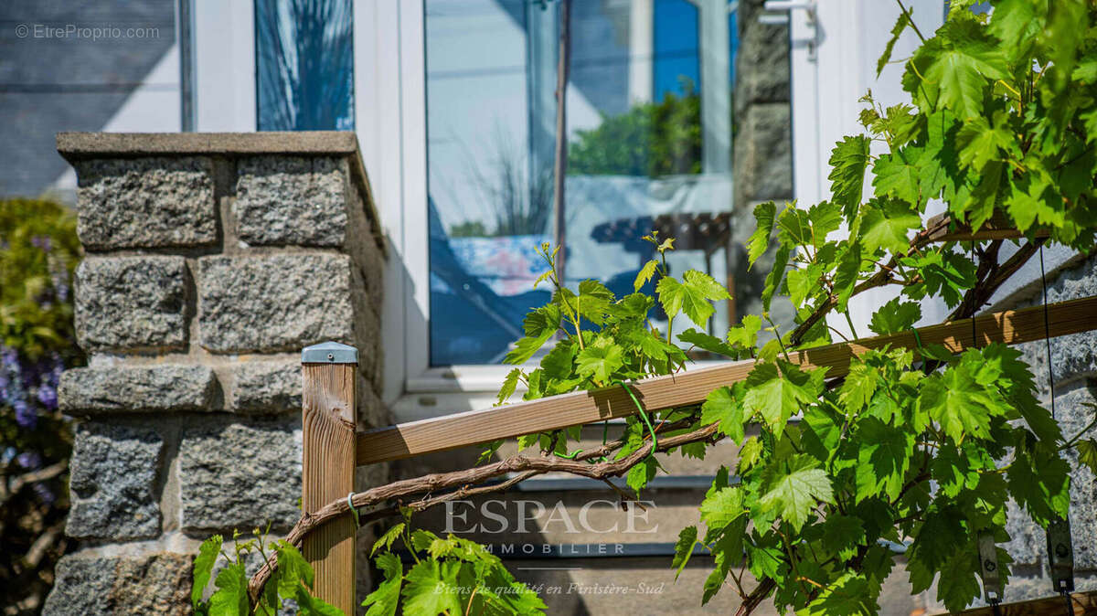 A vendre, à Concarneau, Maison rénovée avec jardin paysagé, à deux pas du bord de mer - photo 10