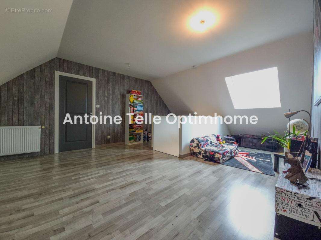 Pavillon individuel semi-plain-pied de 5 chambres posé sur 1165m² - idéal famille - Poix du Nord 59218 - photo 13