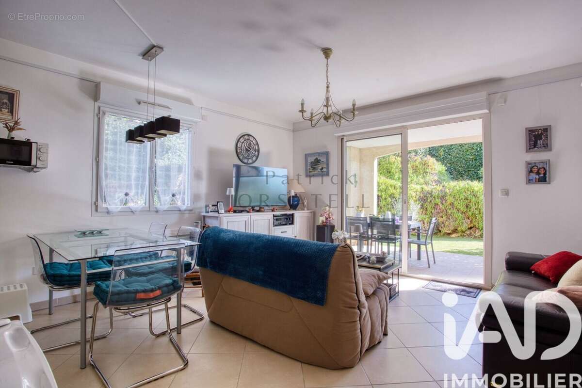 Photo 8 - Appartement à ROQUEBRUNE-SUR-ARGENS