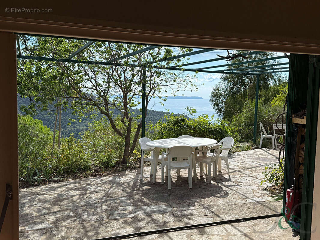 Maison à BORMES-LES-MIMOSAS