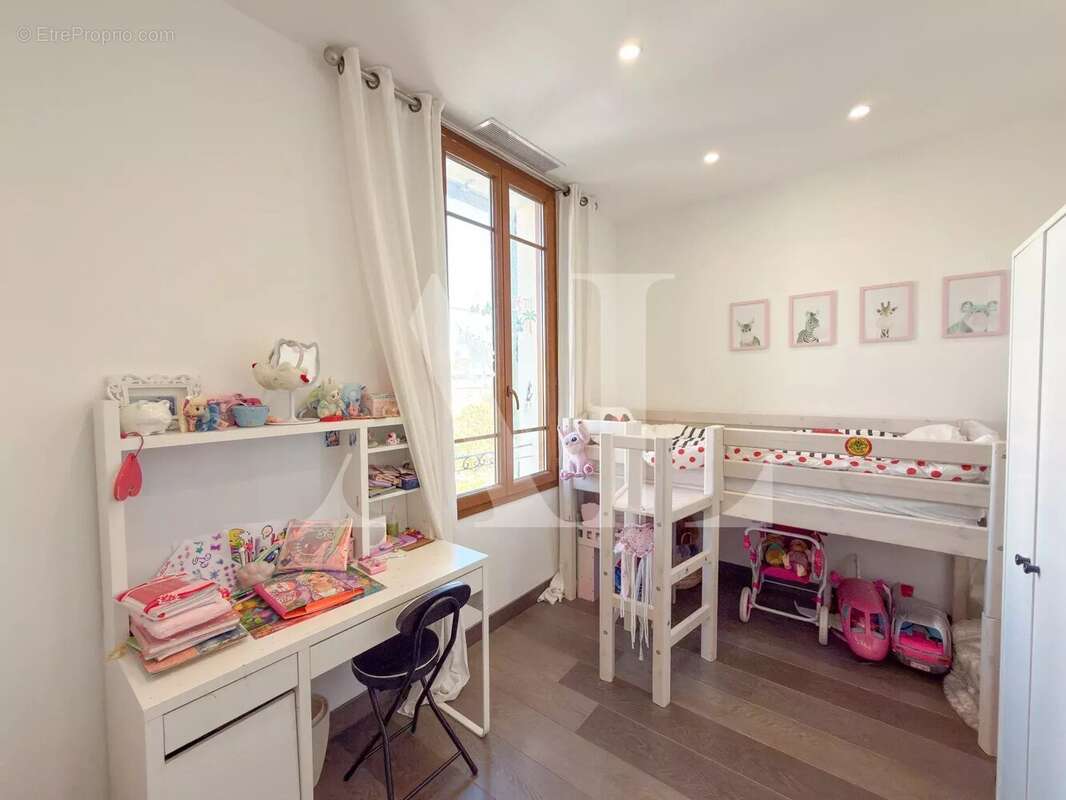 Maison à VALLAURIS