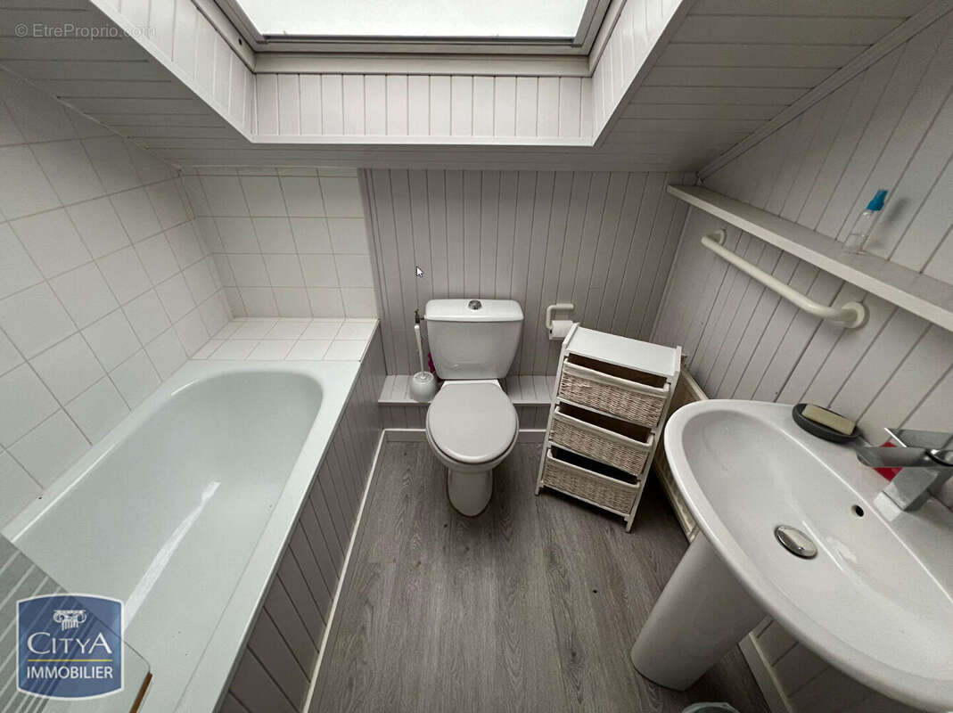 Maison à LACHAPELLE-AUZAC