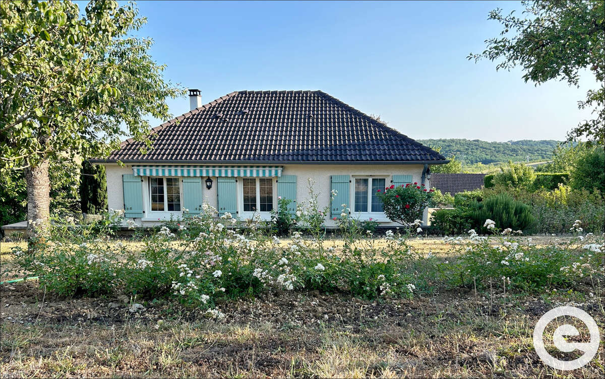 Maison à PARON