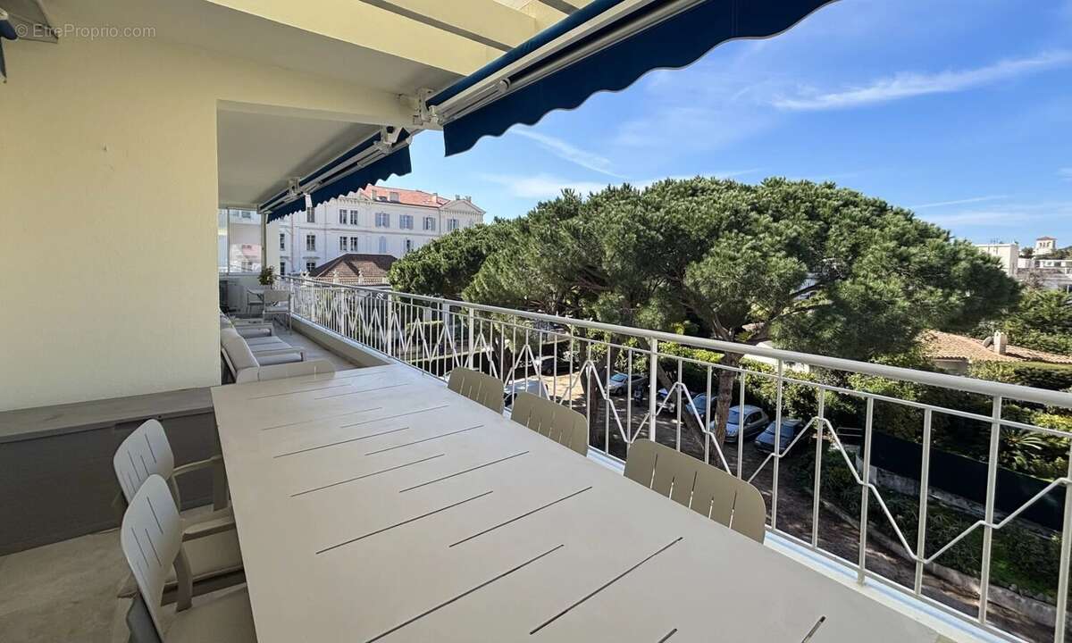 Appartement à CANNES