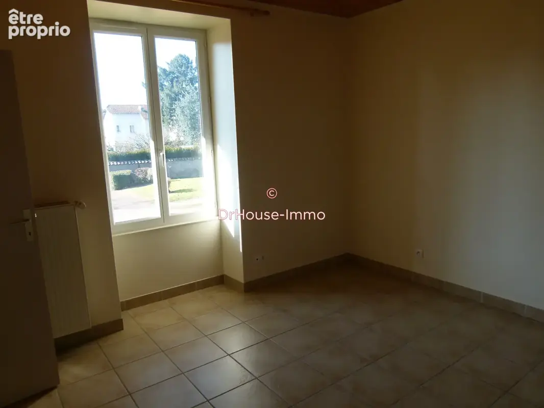 Maison 4 pièces 107 m² à vendre à Pouilly-Sous-Charlieu (42720) - photo 10