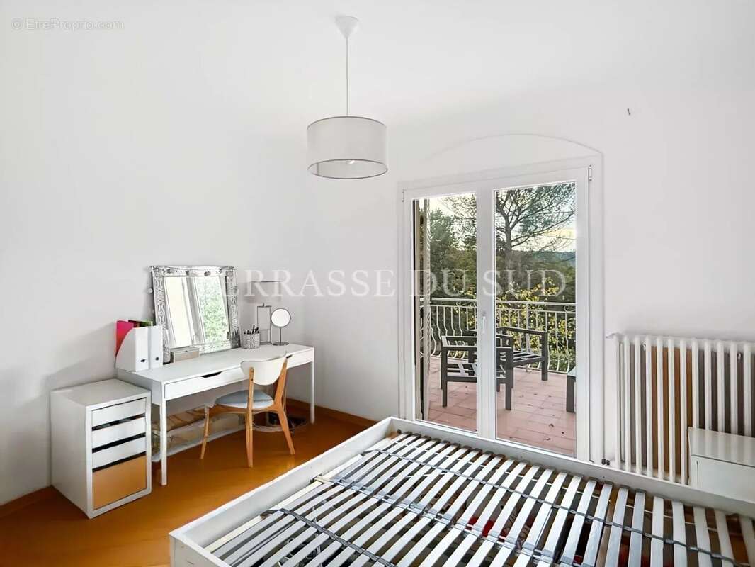 Maison à BOUC-BEL-AIR