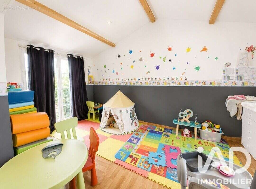 Maison 118 m² à Saint-Andre-De-Cubzac  - photo 8