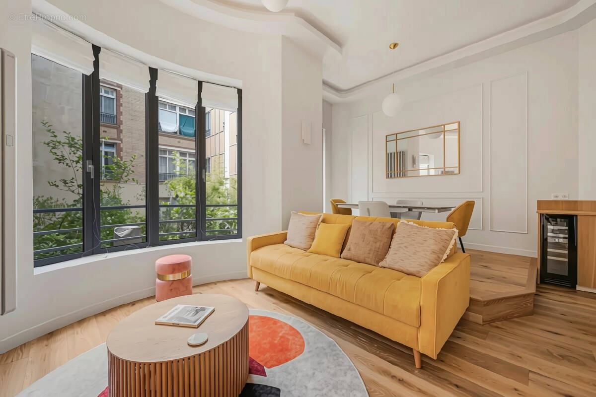 Appartement à PARIS-3E