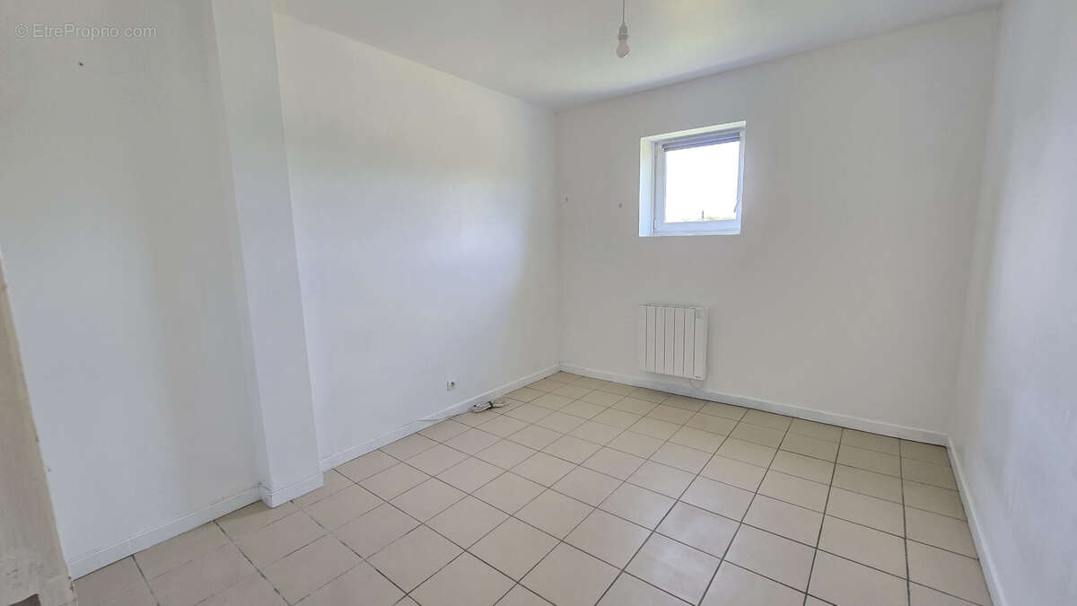 2 pieces dans petite copropriete - 40.25m2 - 1 chambre - 2 parkings. - photo 5