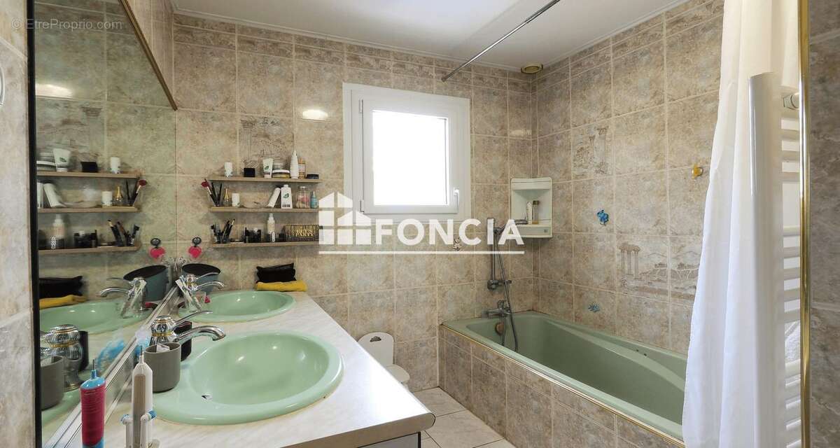 Maison à NEUVILLE-SUR-BRENNE