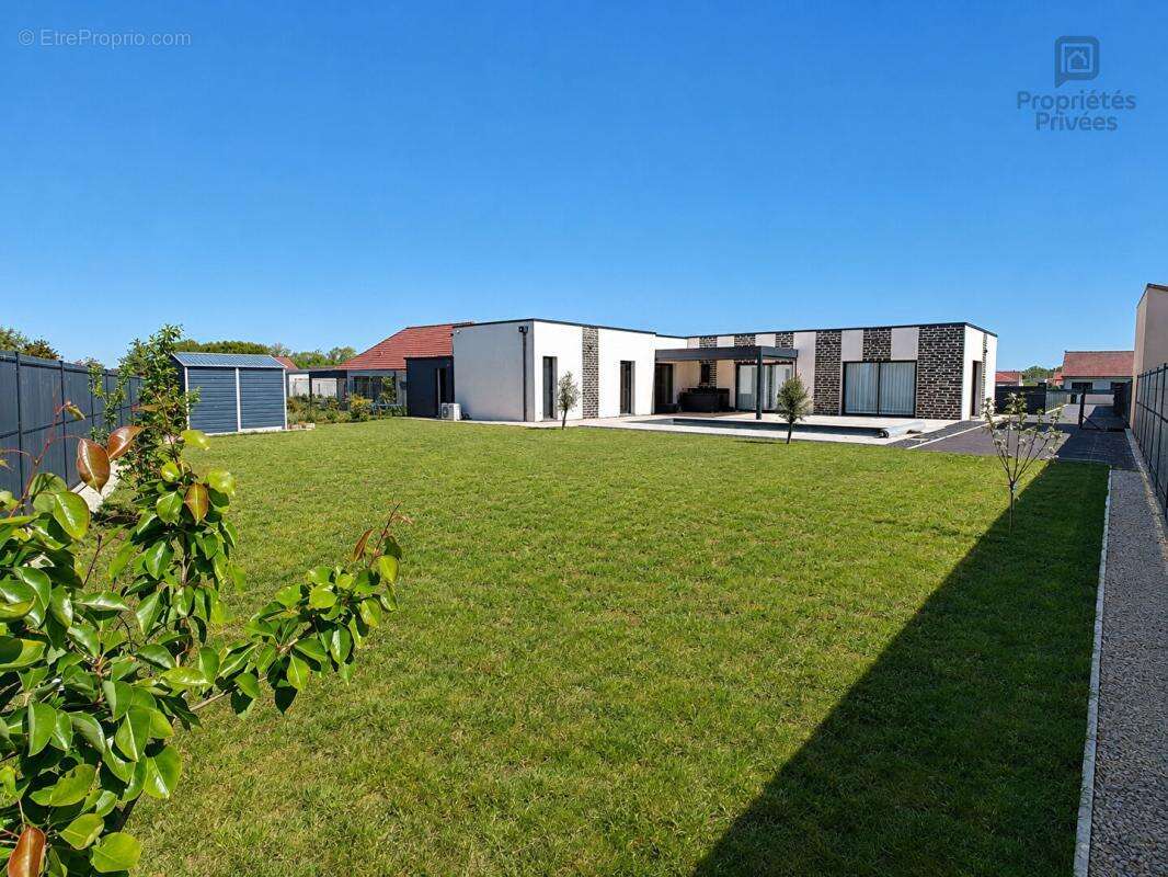 CHÂTEAUROUX, LA MARGOTIÈRE, Maison contemporaine de plain-pied, 5 chambres, bureau, piscine, DPE A - photo 15