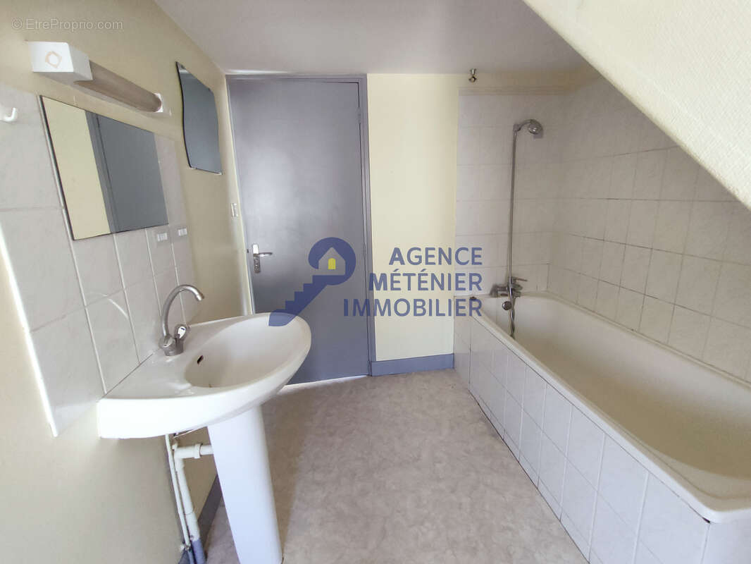 Appartement à SAINT-POURCAIN-SUR-SIOULE
