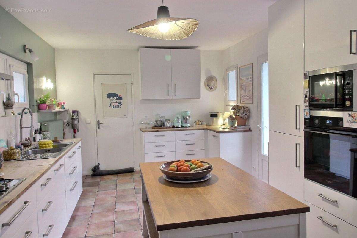 Maison à LAA-MONDRANS